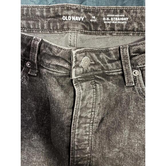 Old Navy Women's Petite High-Waisted Jeans with Secret-Slim Pockets - Picture 3 of 4